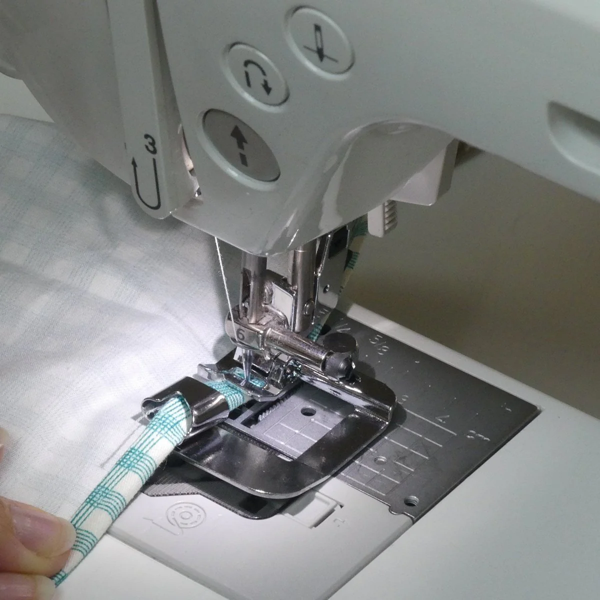 Hemming Foot Set - for 1", 1/2" and 3/4" hems - Image 4
