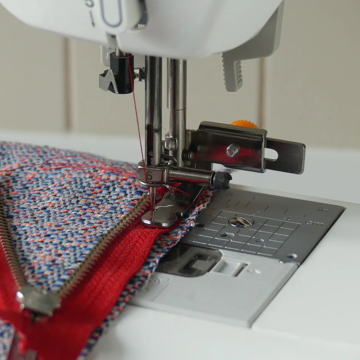 Adjustable Zipper Foot - Perfect for Sewing Close to Raised Edges! - Image 2