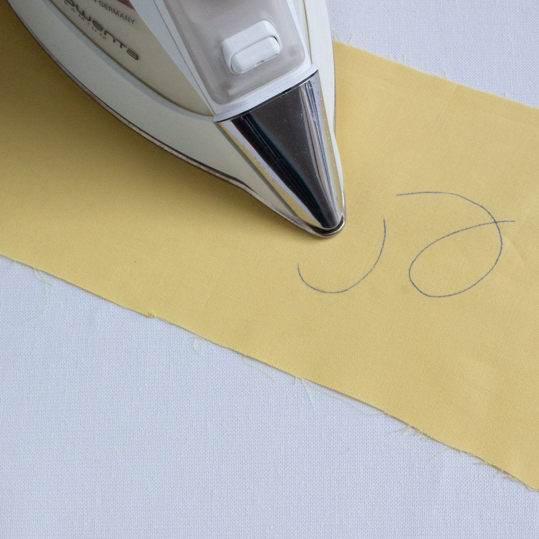 Blue Heat Erasable Fabric Marking Pen - Image 3