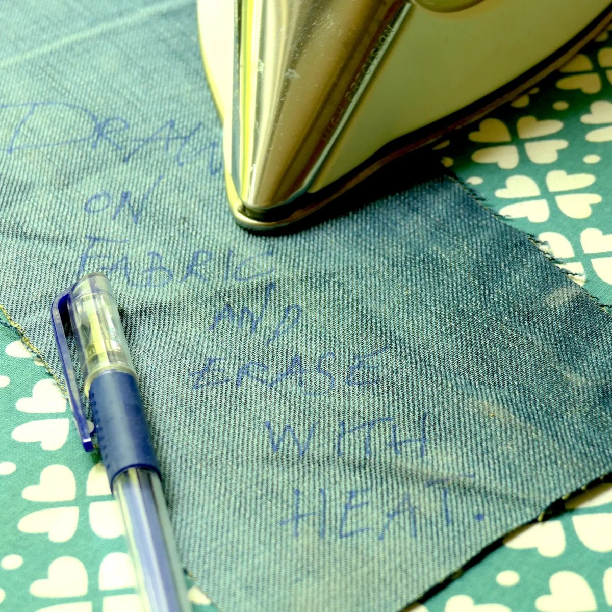 Blue Heat Erasable Fabric Marking Pen - Image 4
