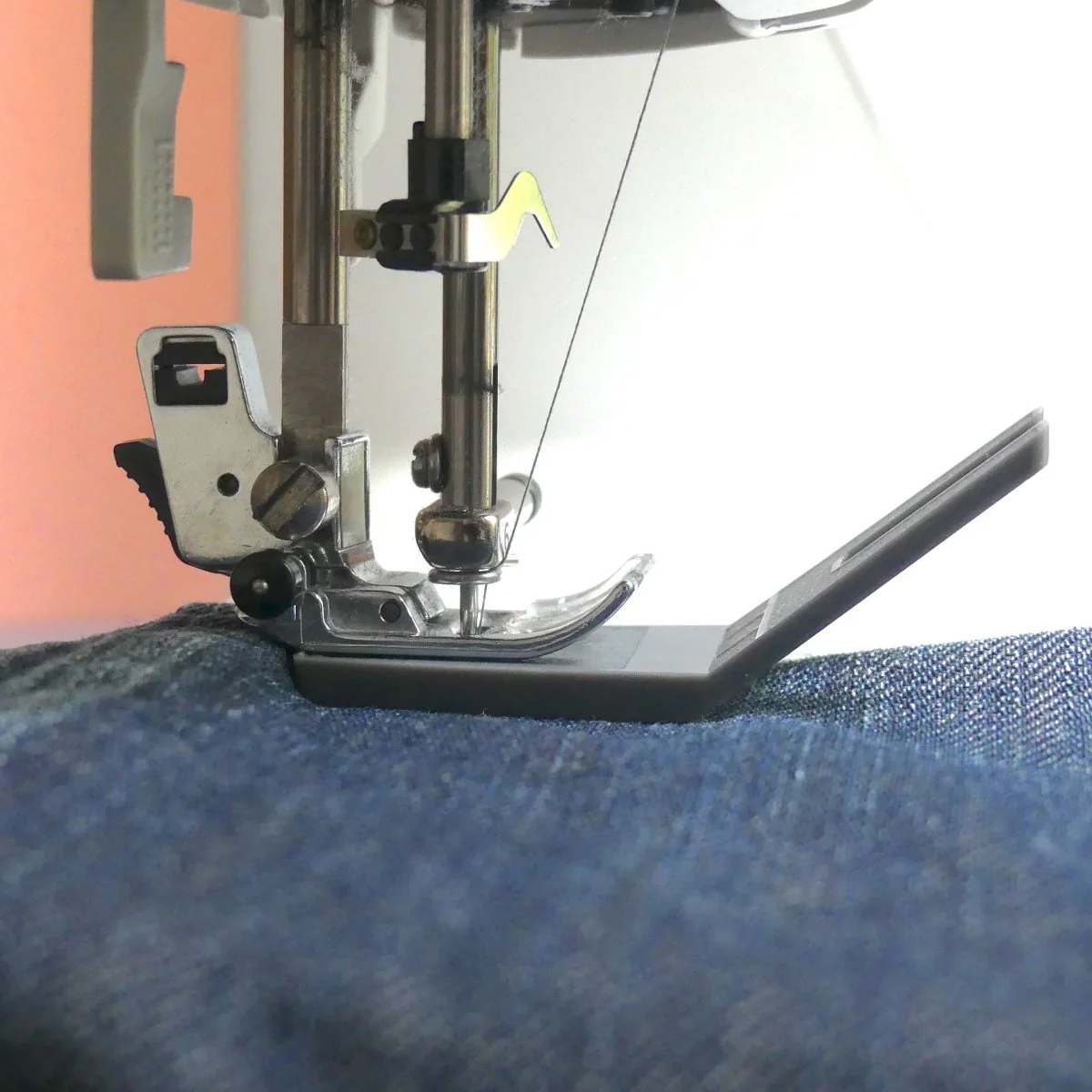 Bulky Seam Jumper - Get Consistent Stitches When Sewing Over Seams & Bumps - Image 4