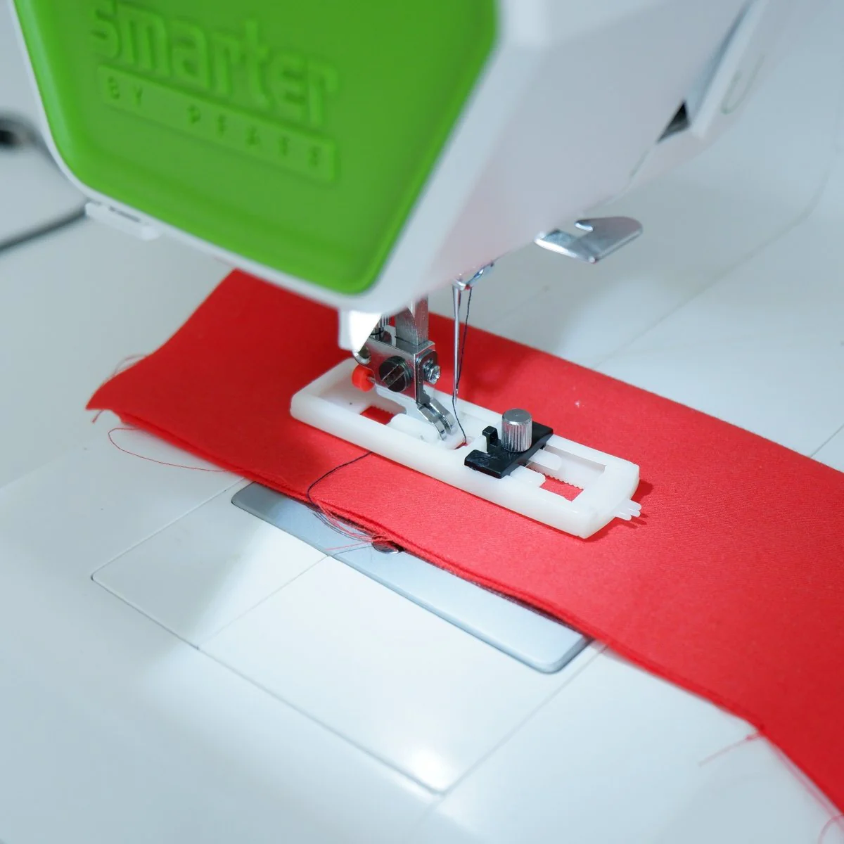 Buttonhole Presser Foot → 4-Step Setting - Image 6
