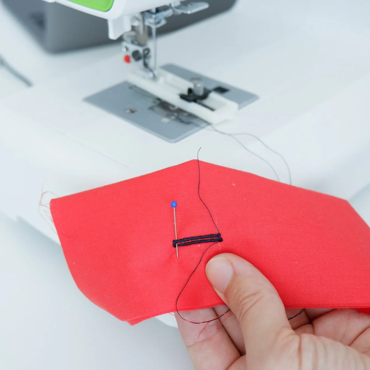 Buttonhole Presser Foot → 4-Step Setting - Image 8