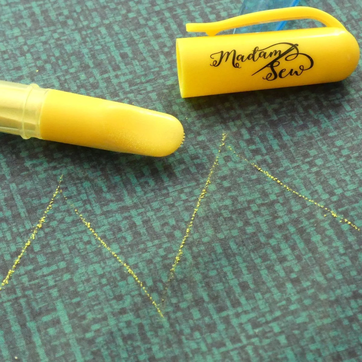 Chalk Marker for Sewing | Yellow - Image 3