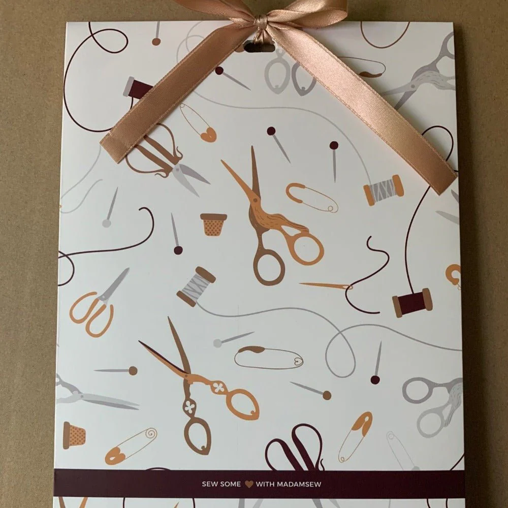 Deluxe Gift Bag - Makes Gift Wrapping Sew Easy! - Image 2