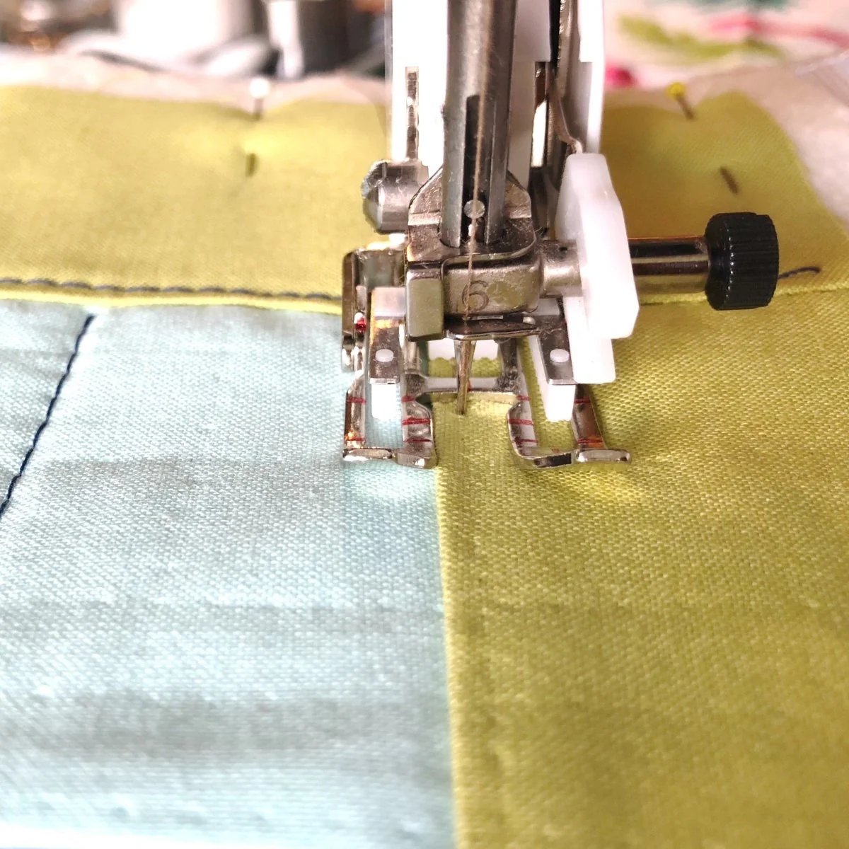 Walking Foot Sewing Machine Attachment with Guide Bar - Universal Fit - Image 4