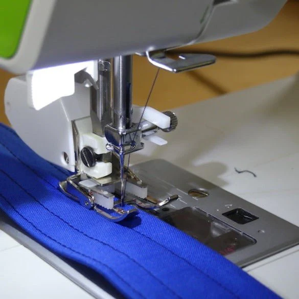 Walking Foot Sewing Machine Attachment with Guide Bar - Universal Fit - Image 5