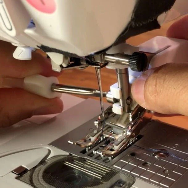 Walking Foot Sewing Machine Attachment with Guide Bar - Universal Fit - Image 8
