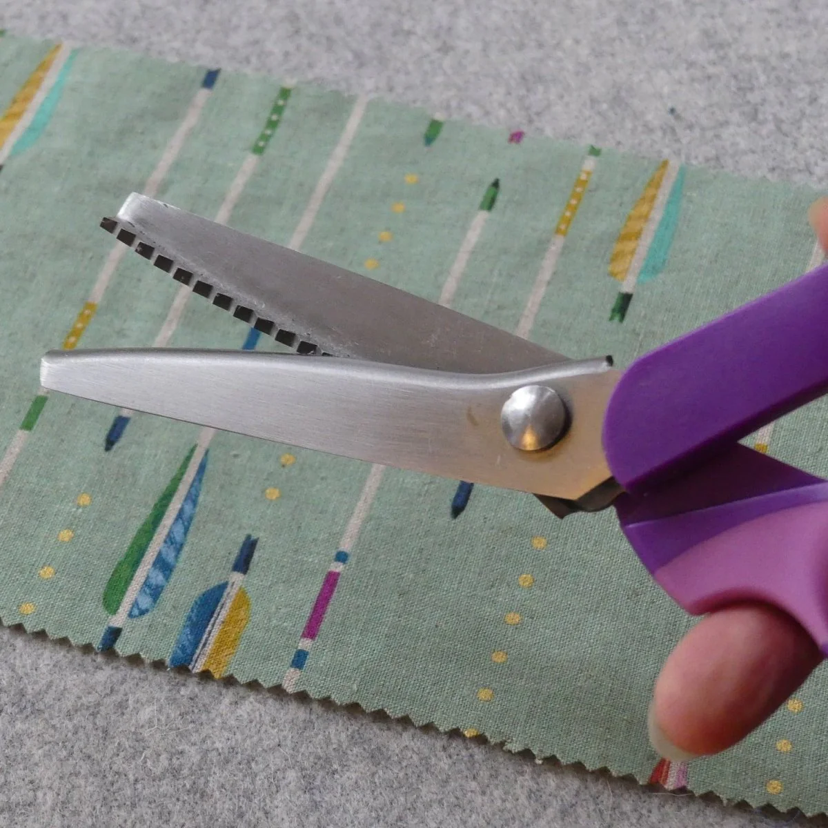 Pinking Shears for Fabric - Image 4