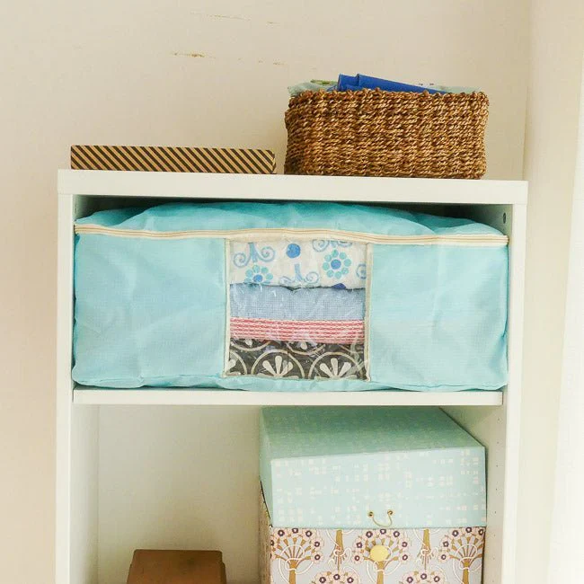 Quilt Storage Bag - Standard Size (22”L x 15”W x 8”H) - Turquoise - Image 4