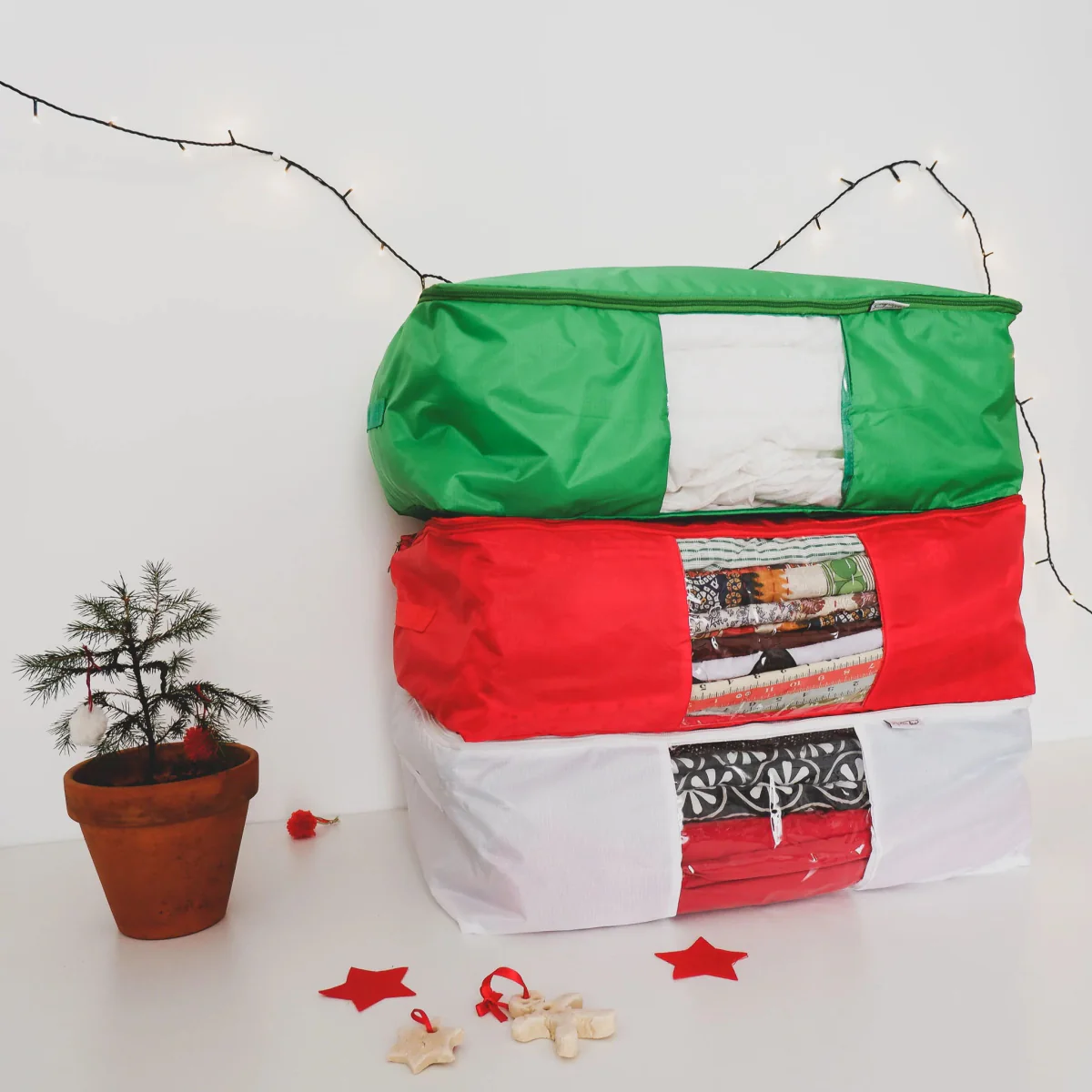 Quilt Storage Bag - Green "Fir Tree", Red "Holly Berry", White "Snow Fall"