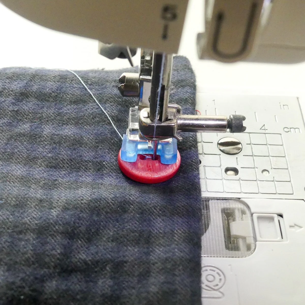 Button Presser Foot - How to Sew a Button Easily - Image 4