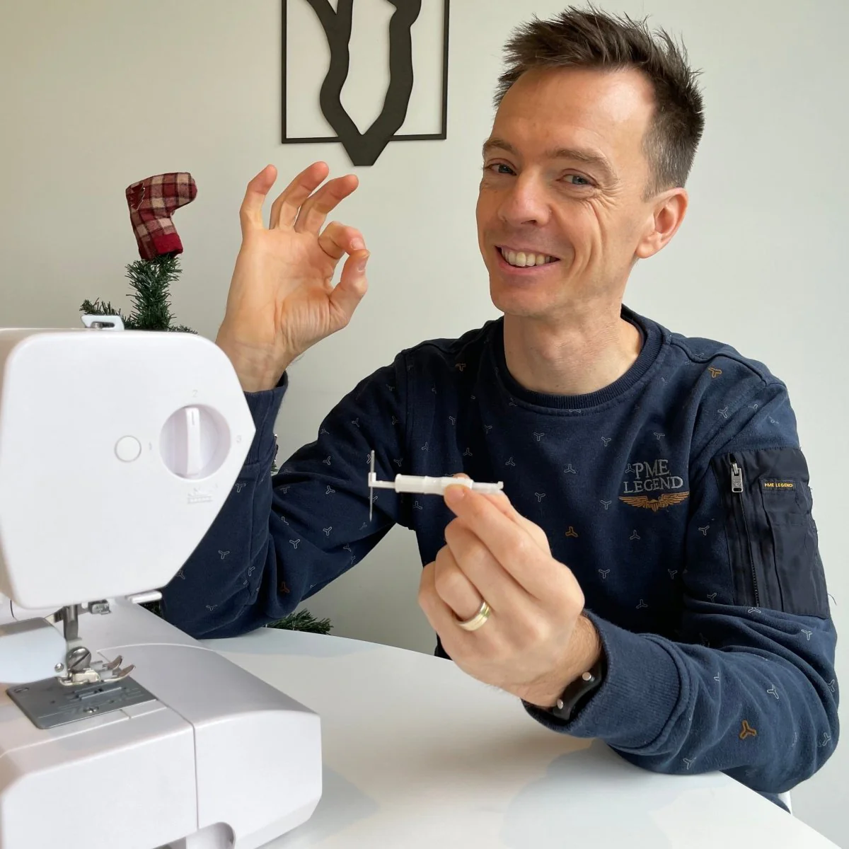 Needle Inserter and Threader for Sewing Machines - Image 7