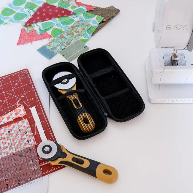 Rotary Cutter Case - Safe Storage For Your Cutter, Spare Blades & Scissors! - Image 8