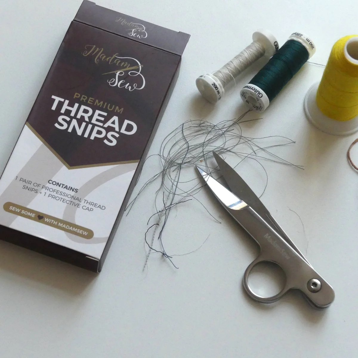 Premium Thread Snips for Sewing and Quilting - Image 12